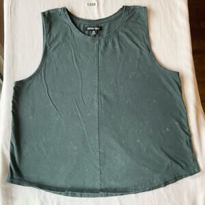 Women’s Sleeveless Screw Neck Tank Top Size XL but fits like L, Tie Dye Green